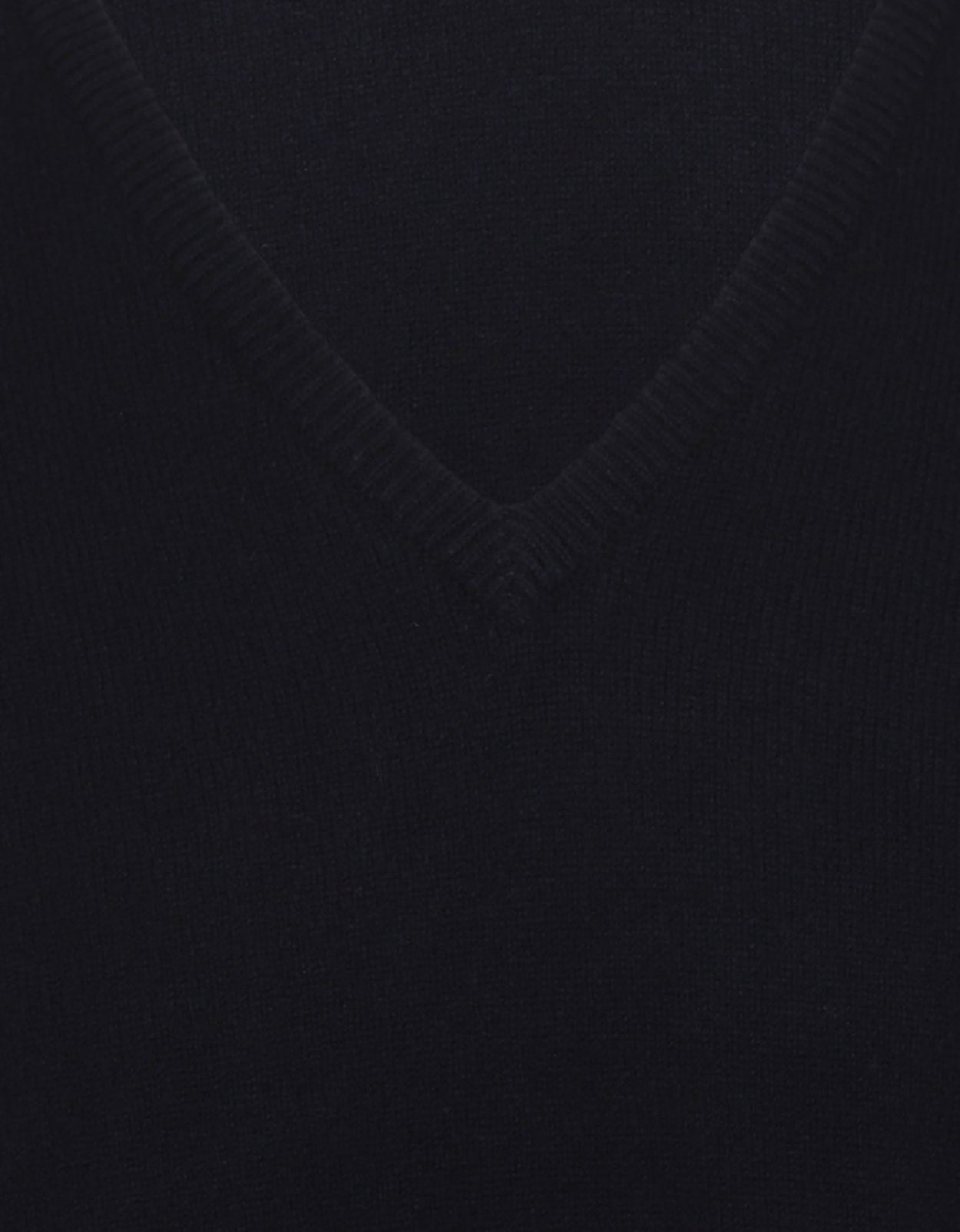 William Lockie V-neck Lambswool Pullover | Navy