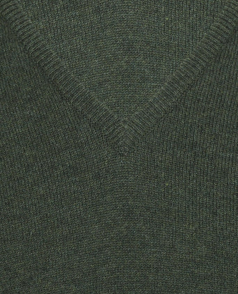 William Lockie V-neck Lambswool Pullover | Rosemary