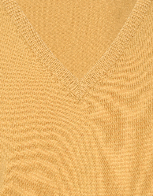 William Lockie V-neck Lambswool Pullover | Harvest Gold