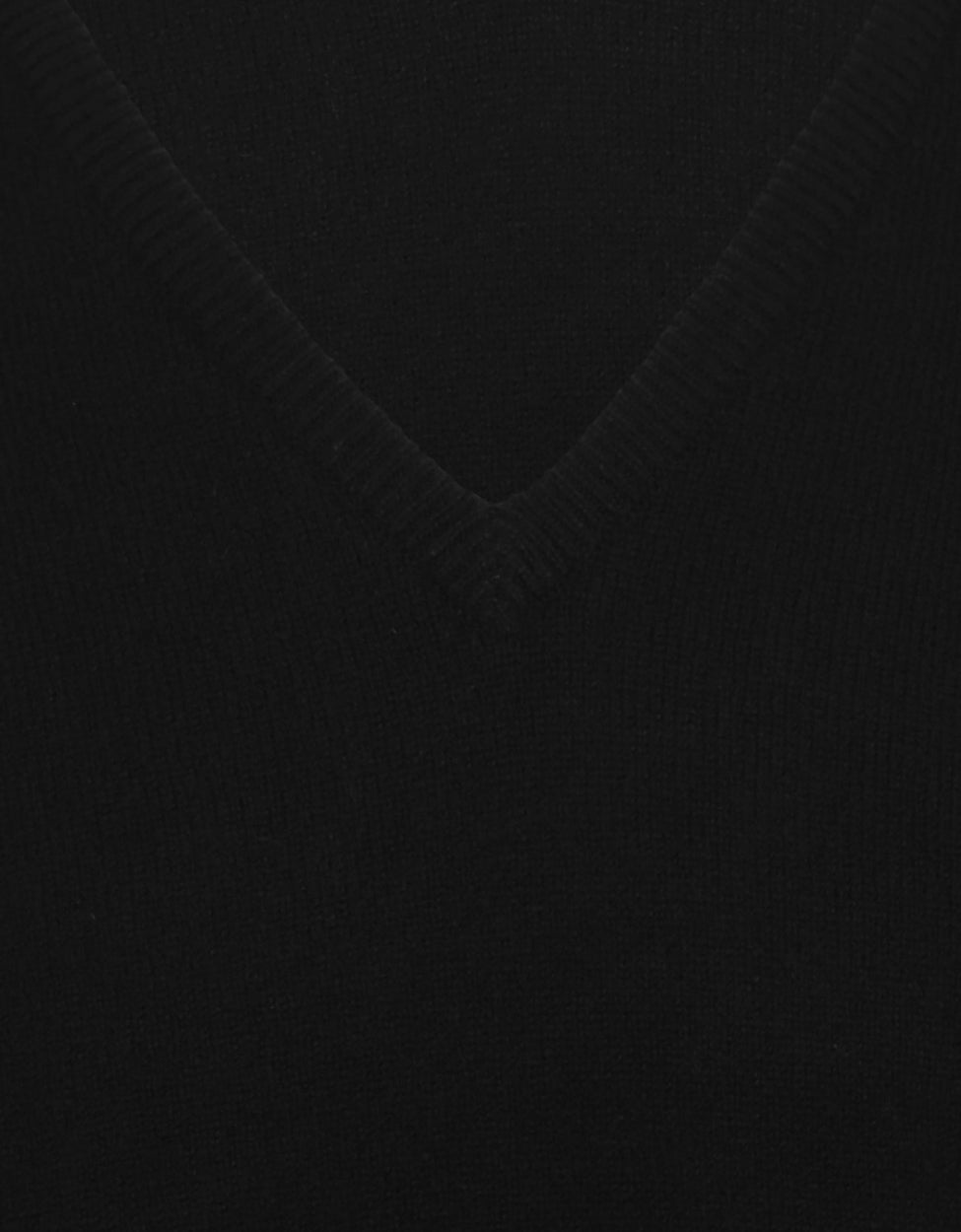 William Lockie V-neck Lambswool Pullover | Black