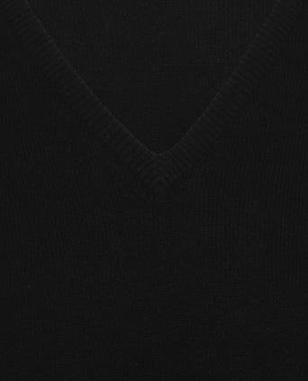 William Lockie V-neck Lambswool Pullover | Black