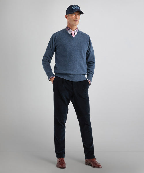 Classic Lambswool v-neck sweater | Denim Blue