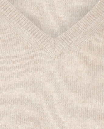 Classic Lambswool v-neck sweater | Brown