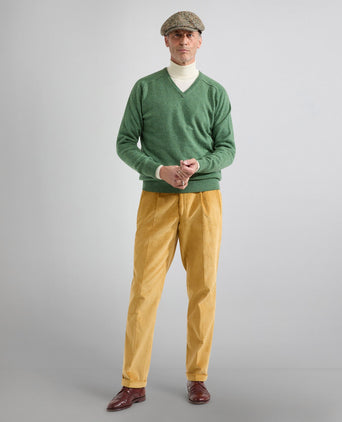 Classic Lambswool v-neck sweater | Green
