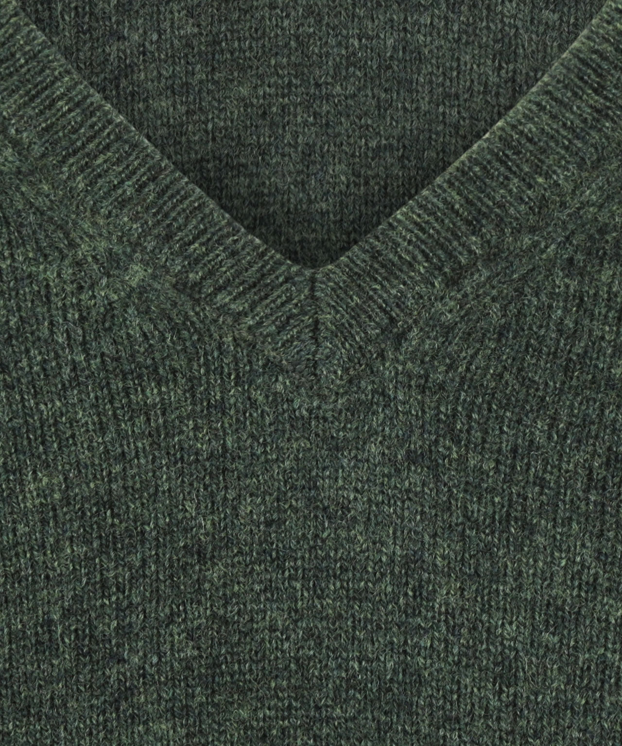 Classic Lambswool v-neck sweater | Green