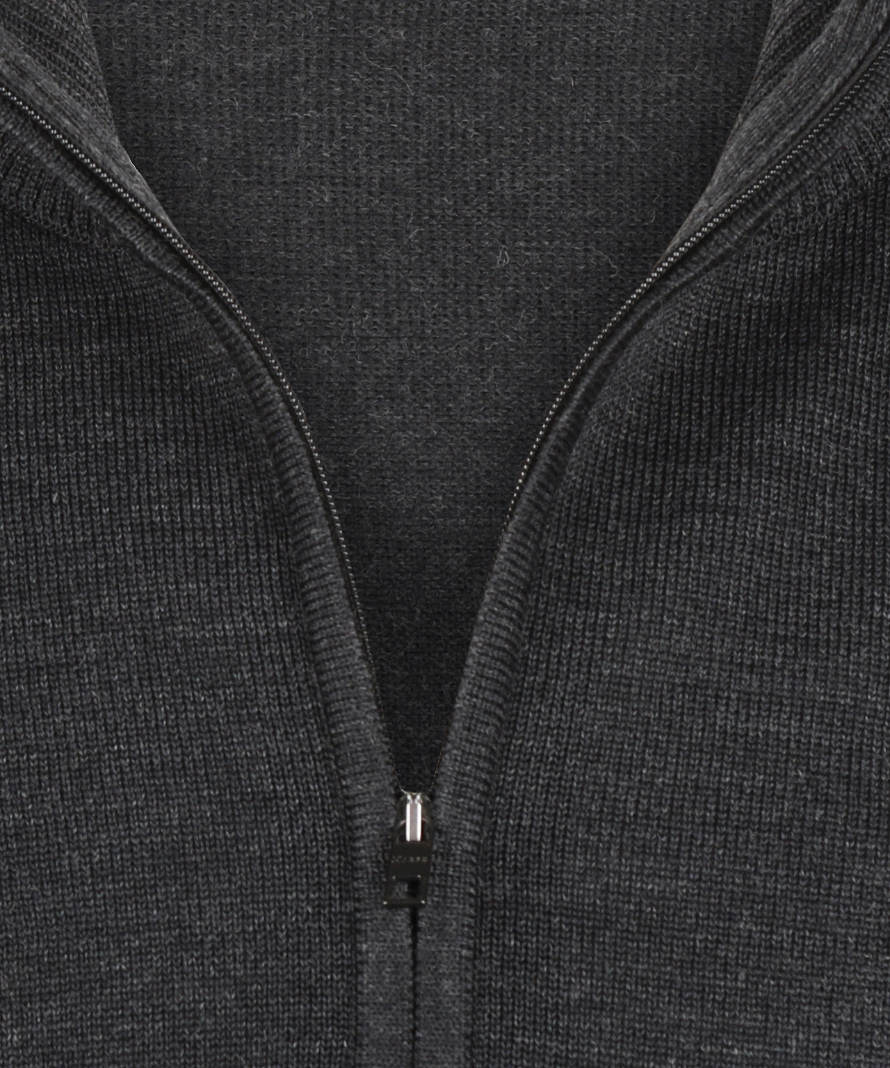 Maerz Pullover mit halbem Reißverschluss | Holzkohle