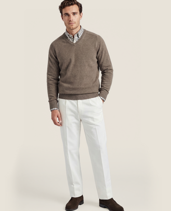 Classic Lambswool v-neck sweater | Brown