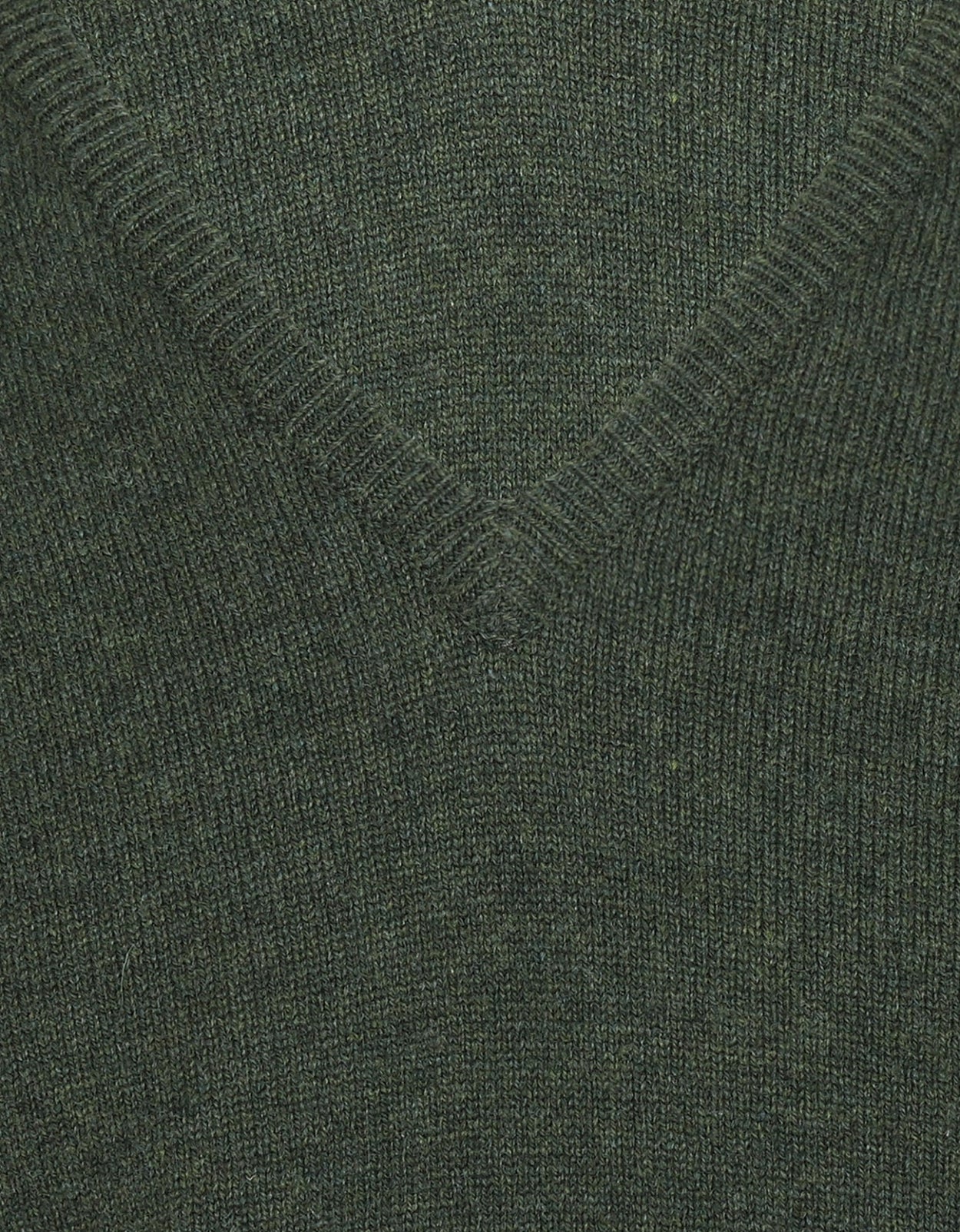 William Lockie V-neck Lambswool Pullover | Rosemary