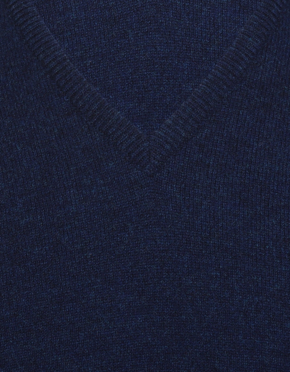 William Lockie V-neck Lambswool Pullover | Regatta