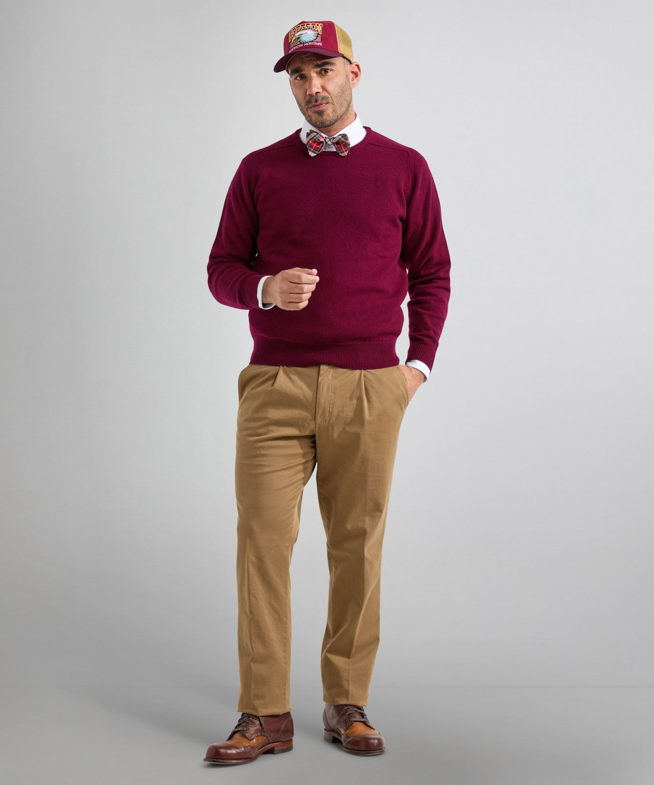 William Lockie Round Neck Lambswool Pullover | Bordeaux