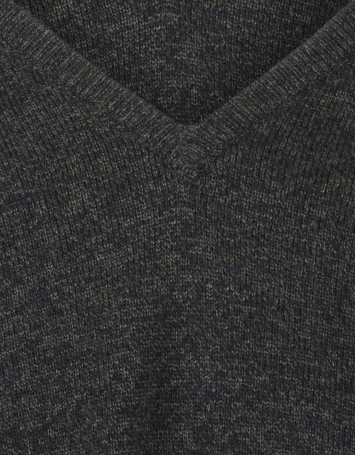 William Lockie V-neck Lambswool Pullover | Navy/Seaweed