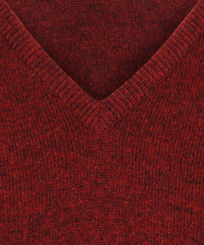 William Lockie V-neck Lambswool Pullover | Red Velvet