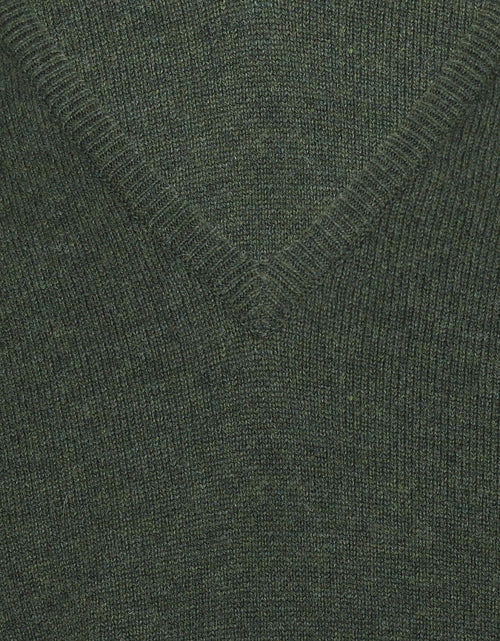 William Lockie V-neck Lambswool Pullover | Rosemary
