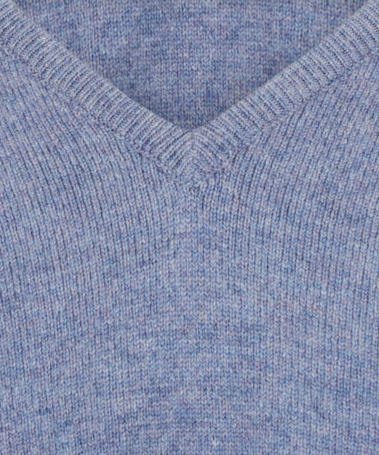 Pullover mit V-Ausschnitt aus Lammwolle *Sale* | Blue Lovat