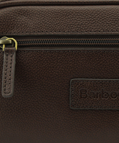 Barbour Leather Washbag | Brown
