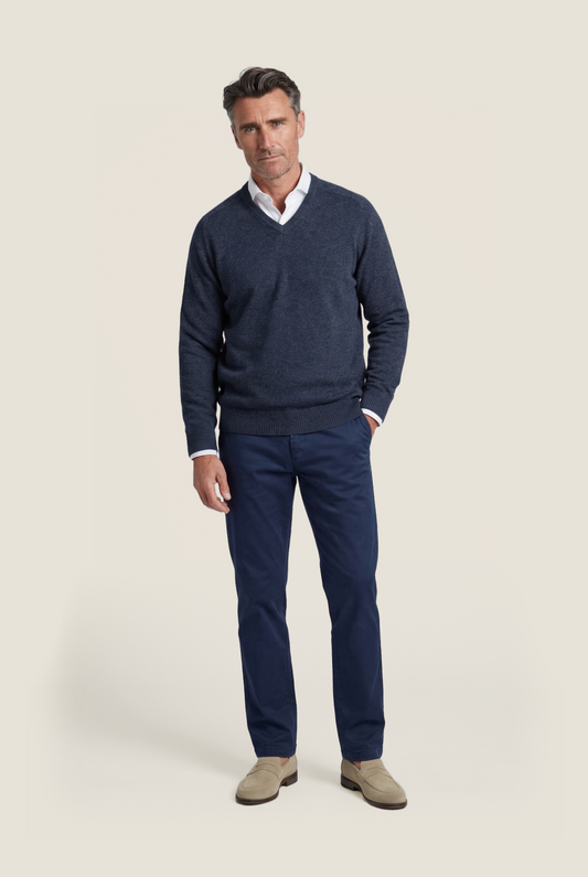 Classic Lambswool v-neck sweater | Denim Blue