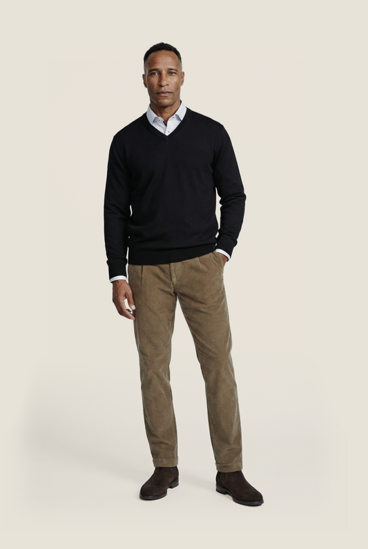 Merino wool v-neck sweater | Black